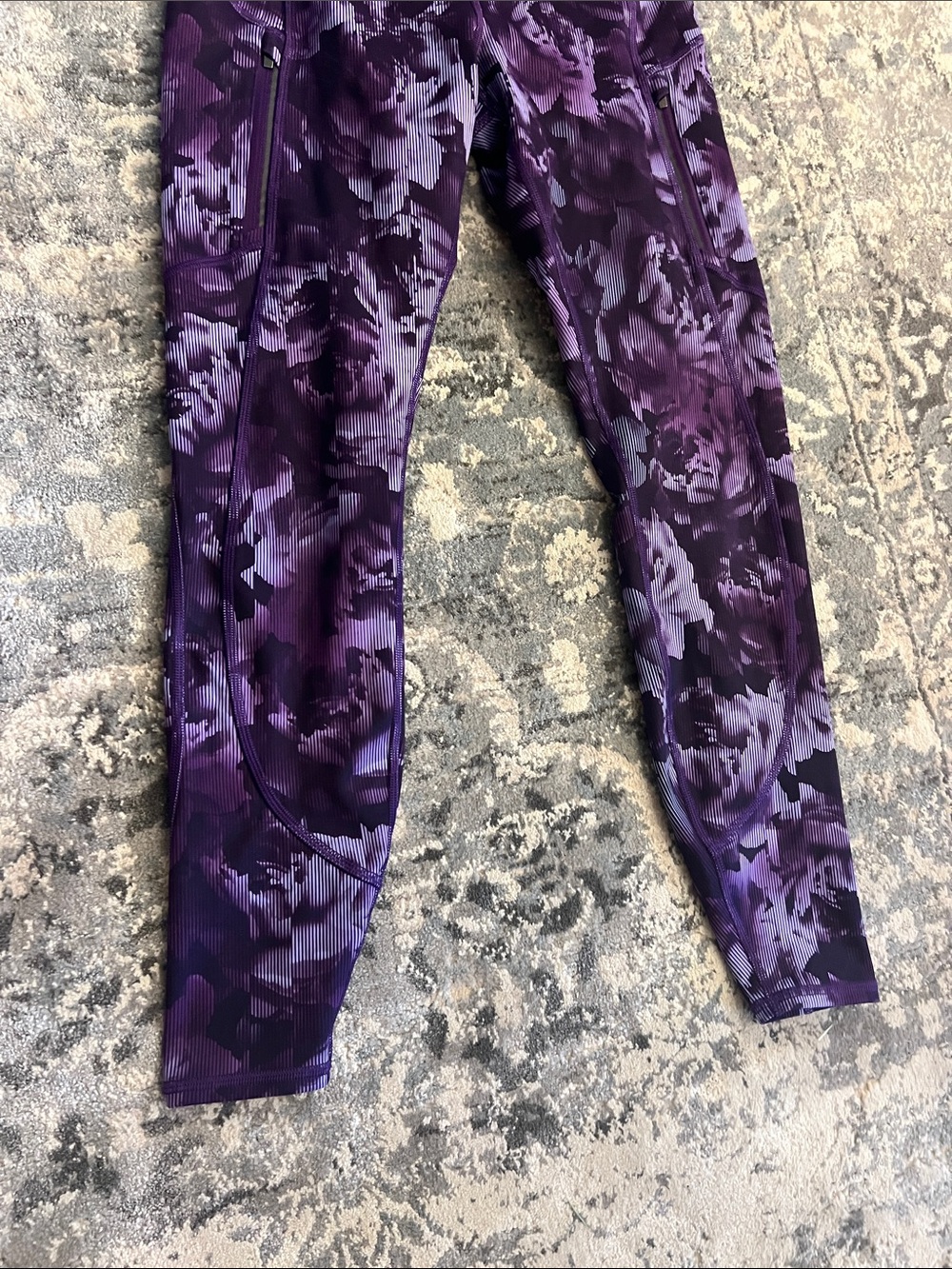 Athleta Rainier Printed Tight Size Small EUC - Picture 6 of 12